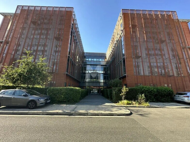 Bureau dans Chevilly-Larue à louer - Photo du bâtiment - Image 1 de 9