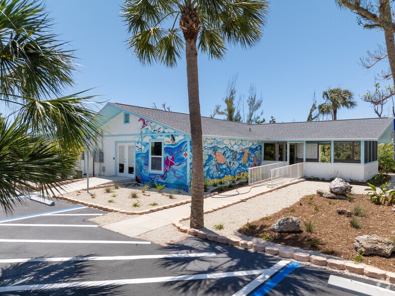 4301 Sanibel Captiva Rd, Sanibel, FL for lease - Primary Photo - Image 1 of 7