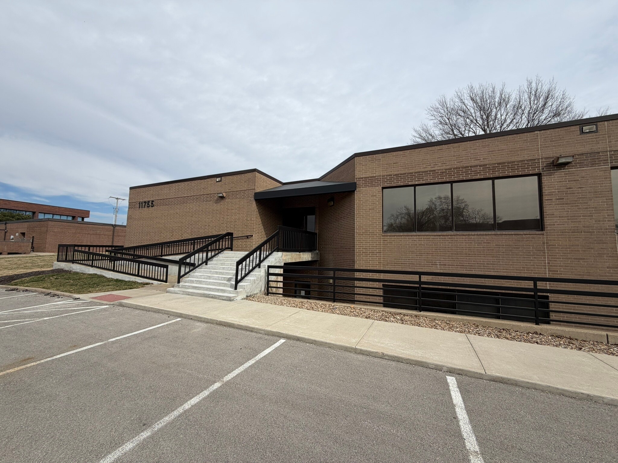 11755 W 112th St, Overland Park, KS à vendre Photo du bâtiment- Image 1 de 14
