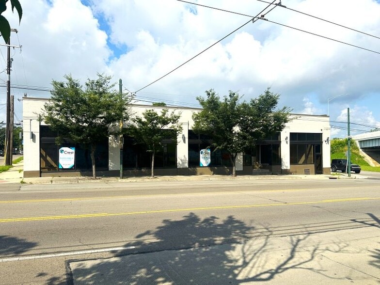735 Wayne Ave, Dayton, OH à louer - Photo du bâtiment - Image 3 de 7