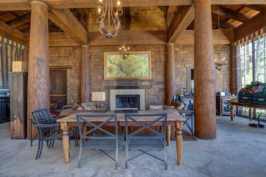 65745 Big Meadows Road, Kings Canyon National Pk, CA à vendre - Photo du bâtiment - Image 3 de 62