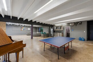 Plus de détails pour 7025 NW 7th Ave, Miami, FL - Local d'activités à louer