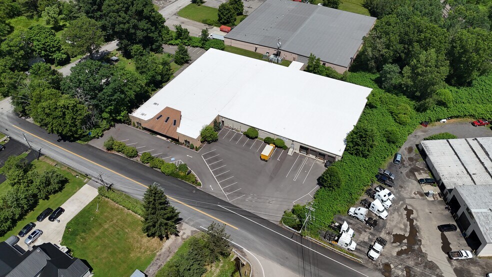 1037 Powers Rd, Conklin, NY à vendre - Photo du bâtiment - Image 1 de 7