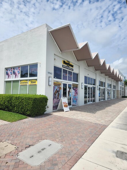 20080 W Dixie Hwy, Miami, FL for lease - Building Photo - Image 1 of 9