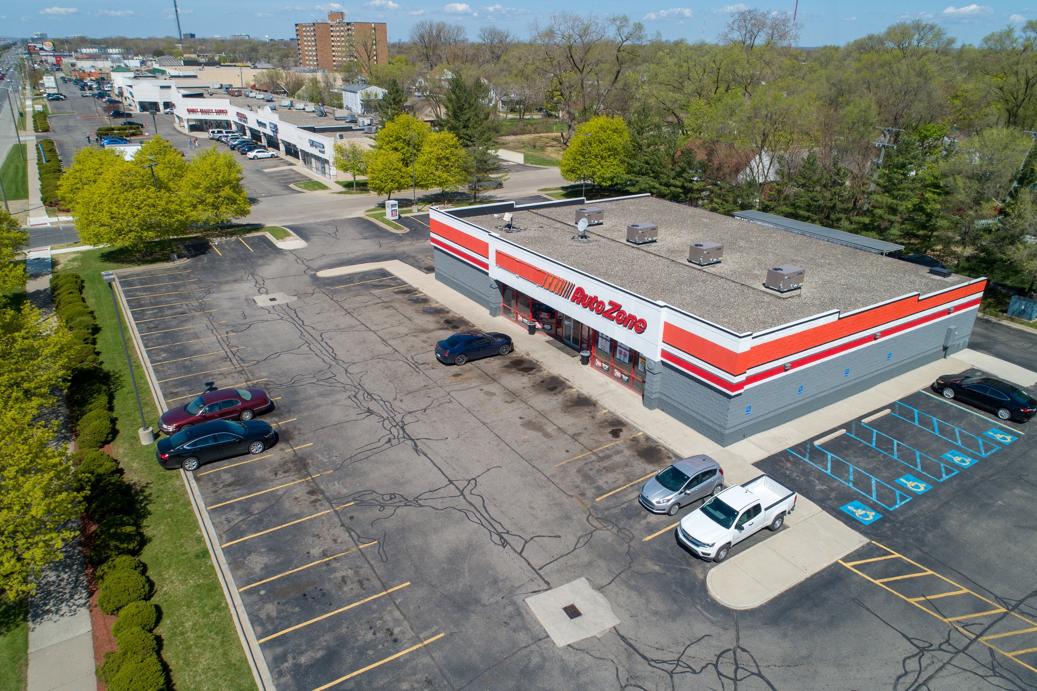 8892-8918 W Eight Mile, Royal Oak, MI for lease Building Photo- Image 1 of 14