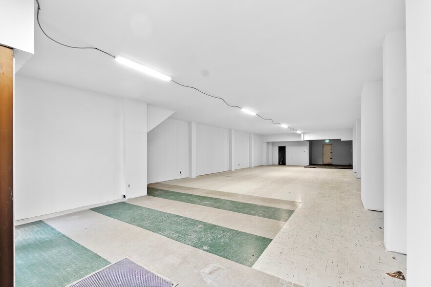 4787-4797 Rue Sainte-Catherine E, Montréal, QC à louer - Photo du bâtiment - Image 3 de 12