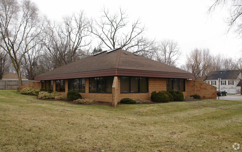 5121 Flushing Rd, Flushing, MI à louer - Photo du bâtiment - Image 2 de 2