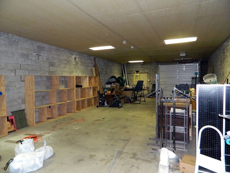 162 E Main St, Klamath Falls, OR à vendre - Photo intérieure - Image 2 de 19