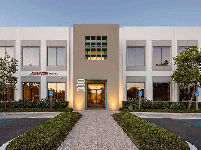 200 Commerce Dr, Irvine, CA à louer - Photo du bâtiment - Image 2 de 38