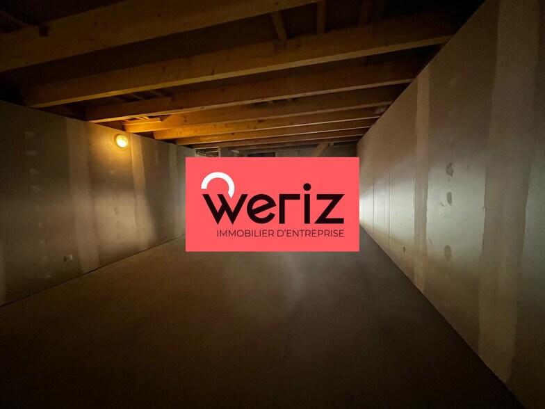 Industriel dans Marseille à louer - Photo du bâtiment - Image 3 de 6