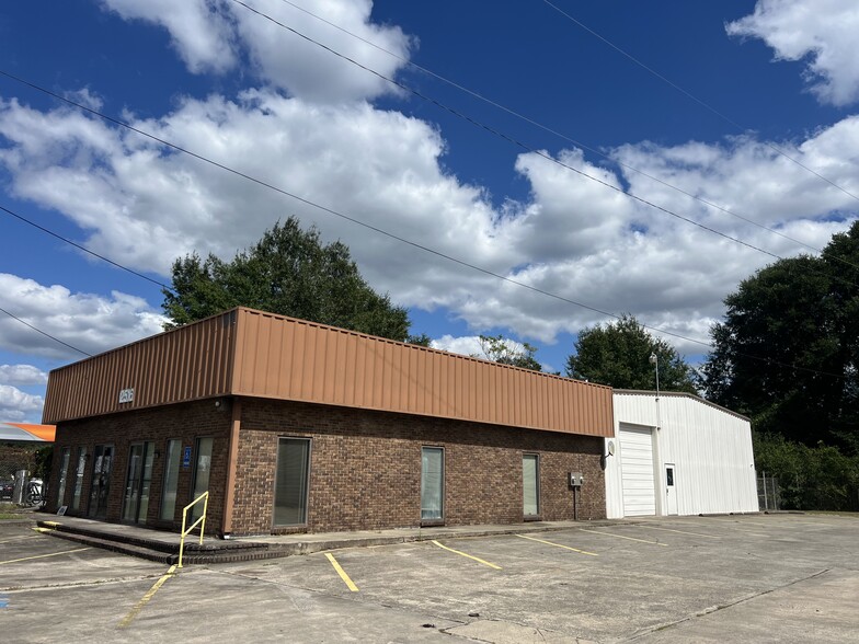 2516 Two Notch Rd, Columbia, SC for lease - Building Photo - Image 1 of 8