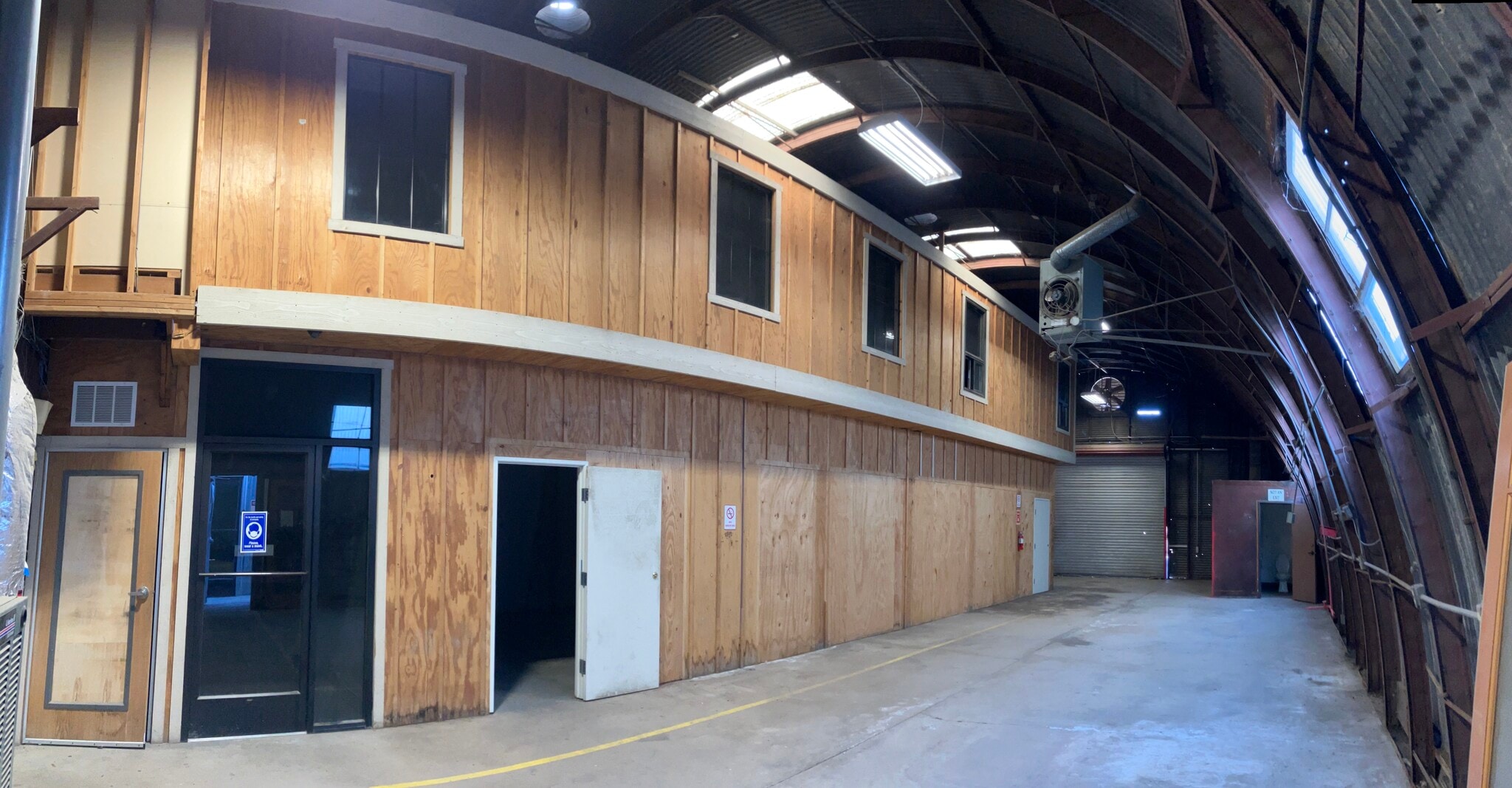 220-222 Kentucky St, Bakersfield, CA for lease Interior Photo- Image 1 of 4