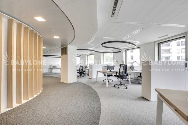 Office in Courbevoie for lease - Interior Photo - Image 2 of 13