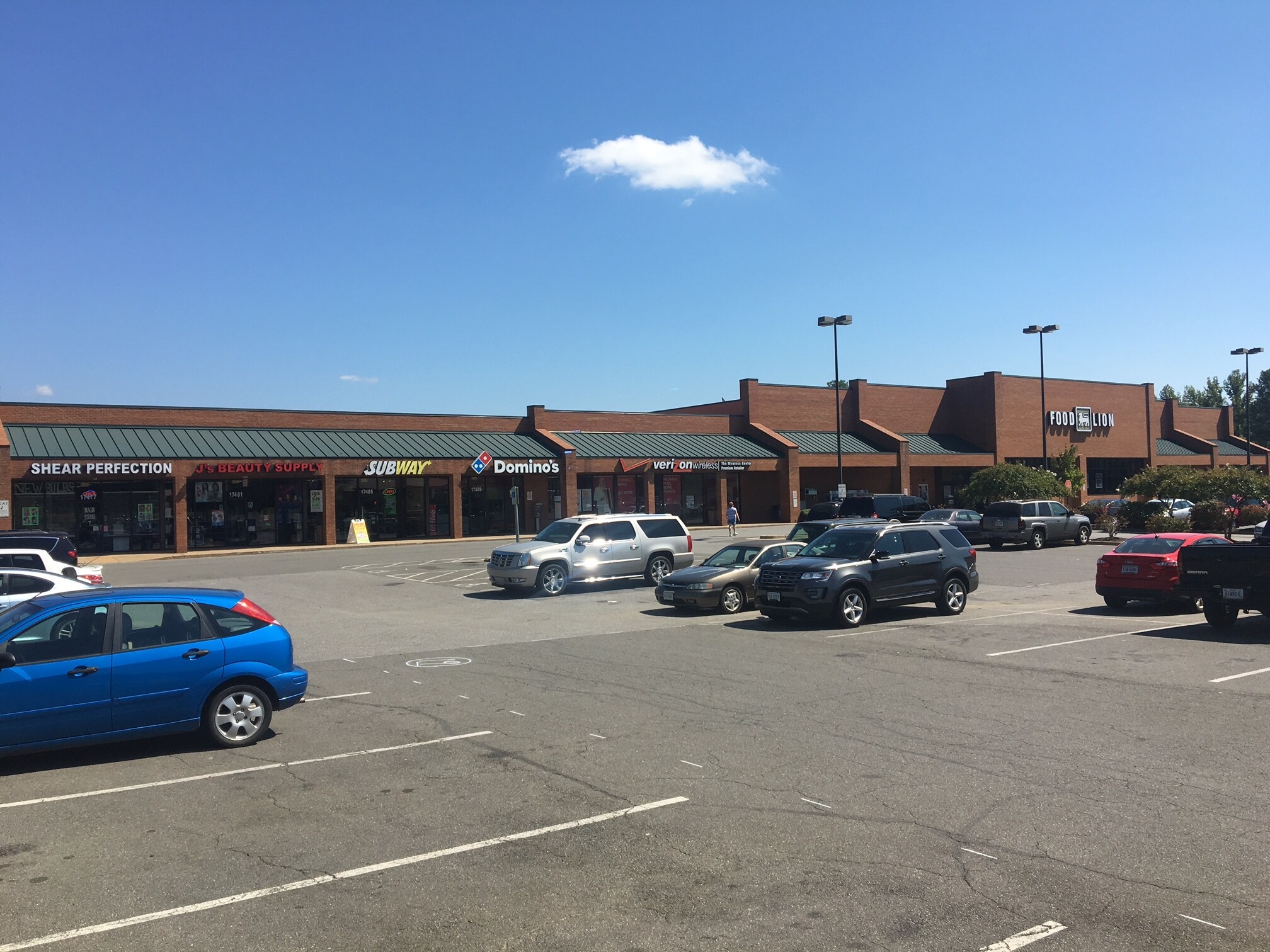 17477-17481 Jefferson Davis Hwy, Ruther Glen, VA for lease Primary Photo- Image 1 of 3