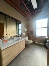 1525 W Homer St, Chicago, IL for lease Interior Photo- Image 1 of 6