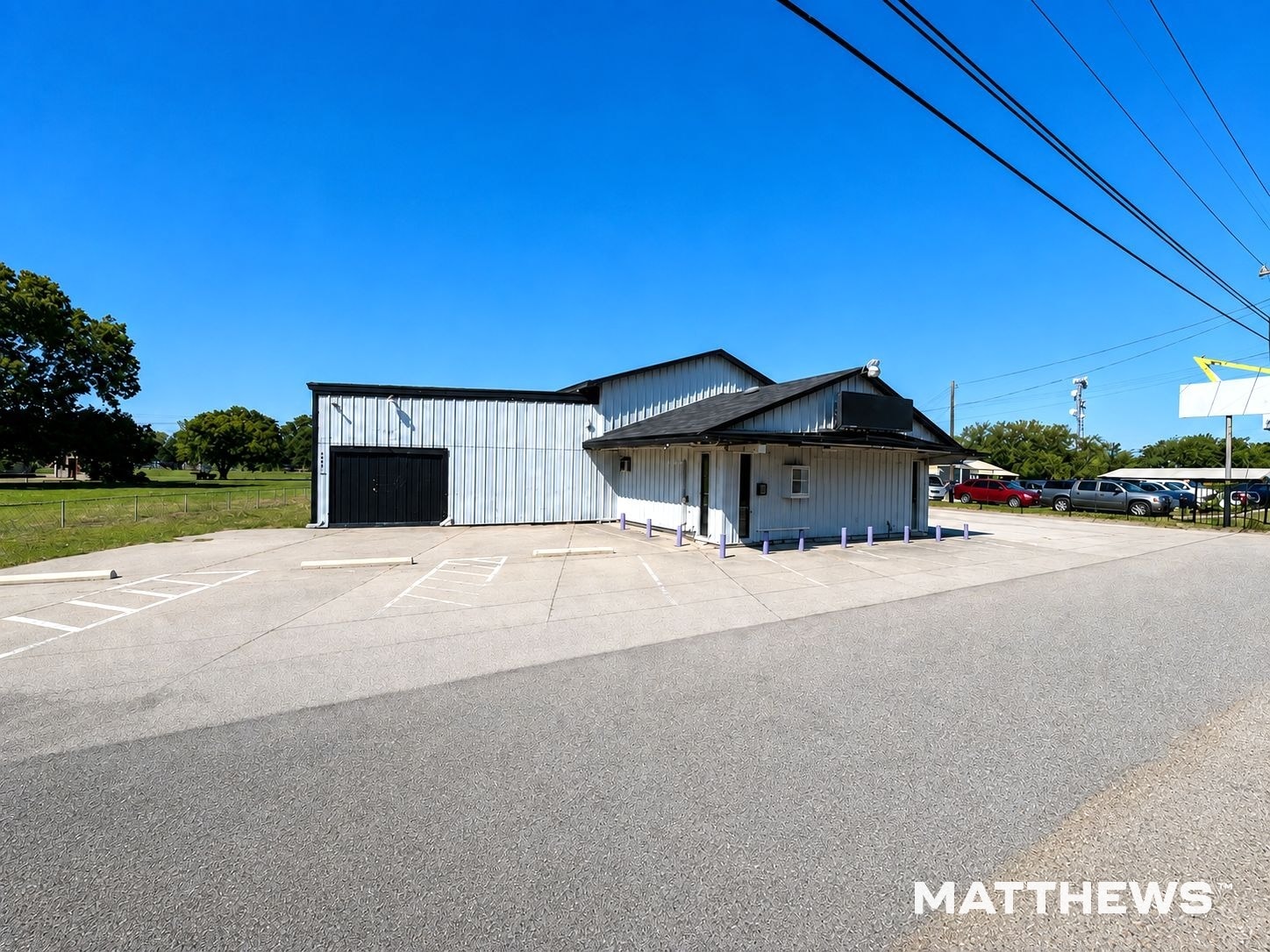 1301 S Kaufman St, Ennis, TX for lease Building Photo- Image 1 of 5