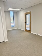 409 Coleman Blvd, Mount Pleasant, SC for lease Interior Photo- Image 2 of 3