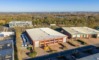 Plus de détails pour 12 St Martins Way, Bedford - Industriel à louer