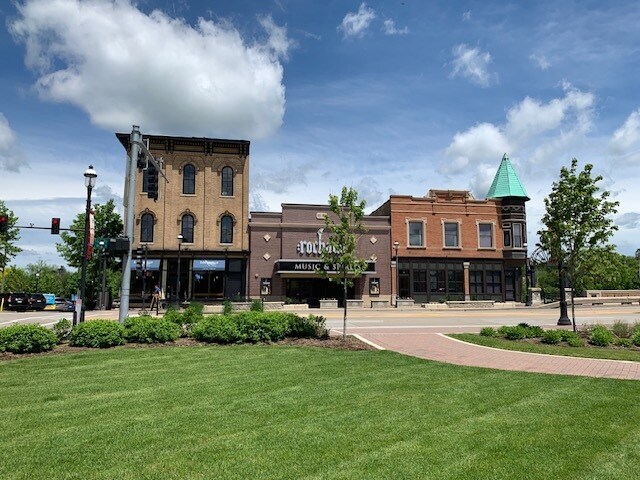 98 W Main St, West Dundee, IL for sale - Building Photo - Image 3 of 38