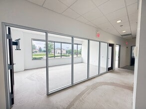 2001 Larkin Ave, Elgin, IL for lease Interior Photo- Image 2 of 6