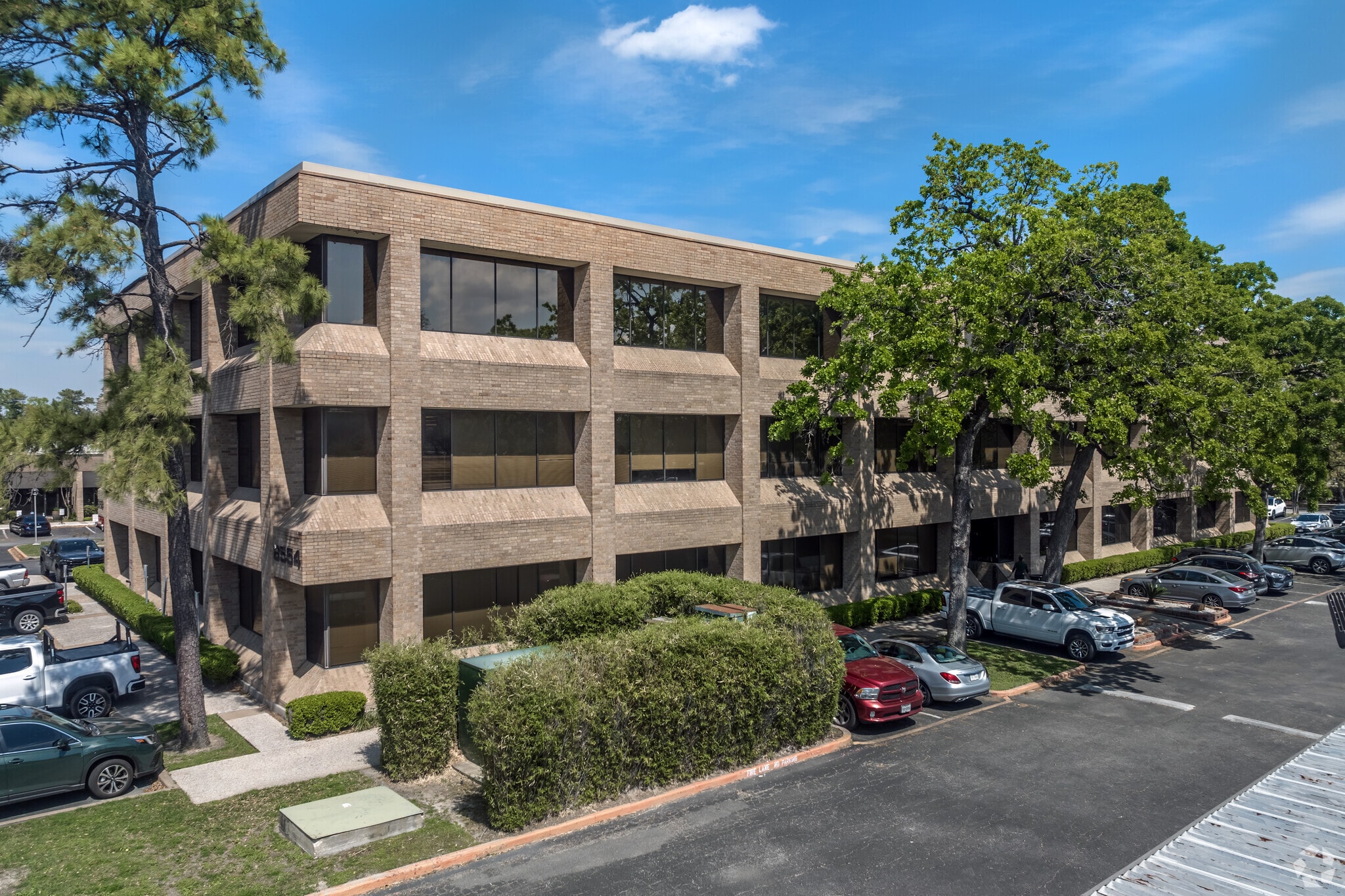 8554 Katy Fwy, Houston, TX for lease Building Photo- Image 1 of 69