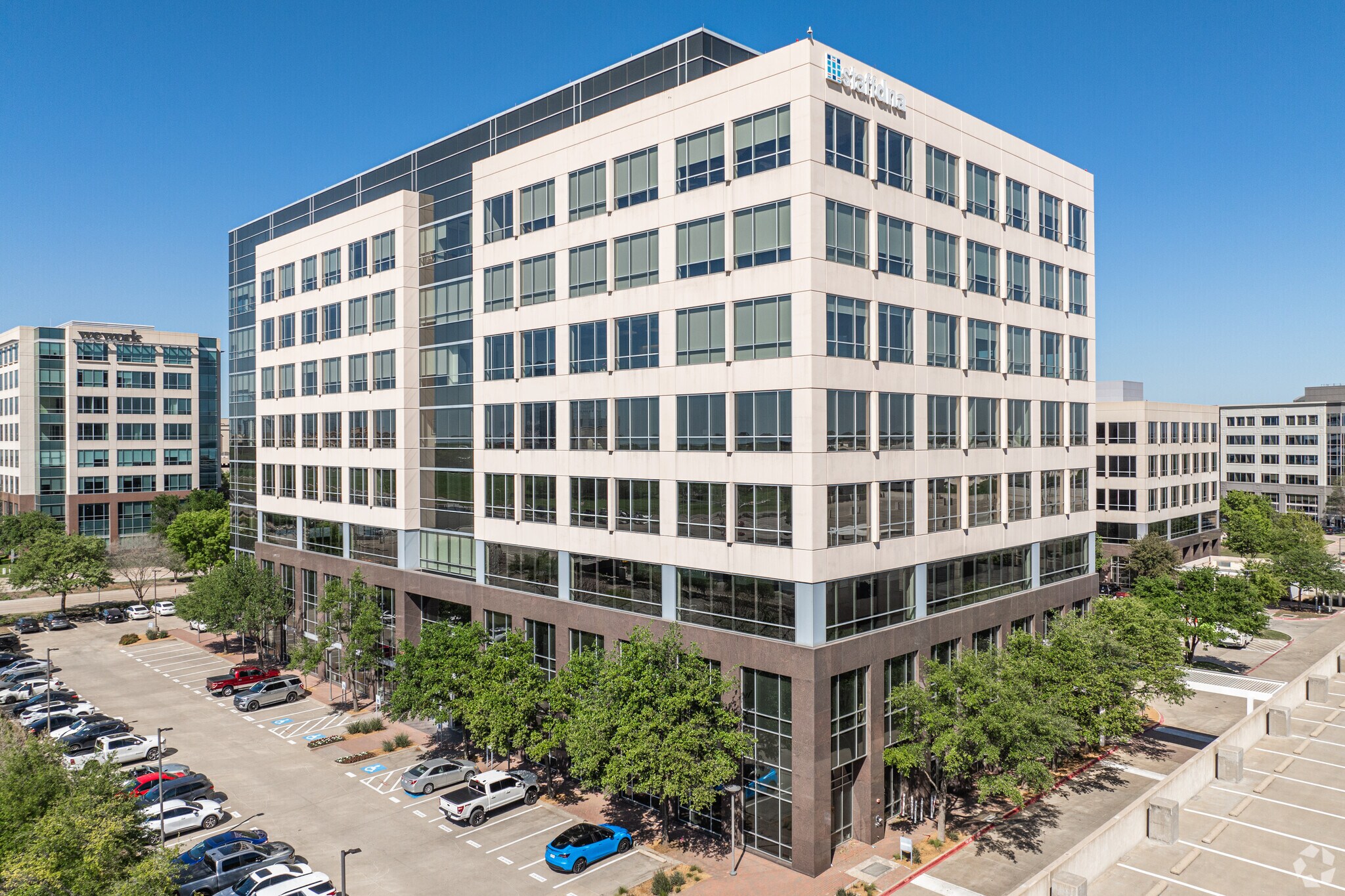 6860 Dallas Pkwy, Plano, TX à louer Photo principale- Image 1 de 19