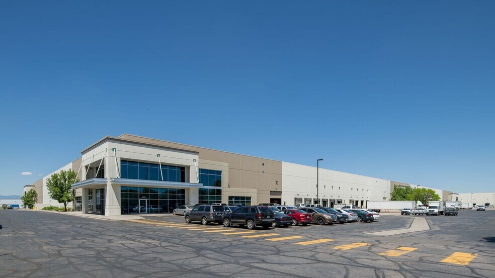5025 Florence St, Denver, CO à louer - Photo du bâtiment - Image 1 de 3