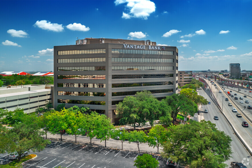 45 NE Loop 410, San Antonio, TX for lease - Building Photo - Image 1 of 10