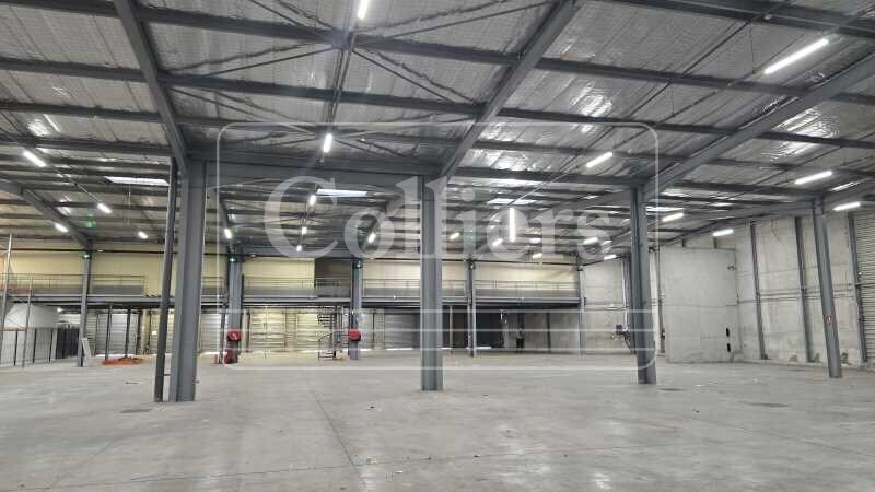 Flex in Aix-en-Provence for lease - Building Photo - Image 2 of 5