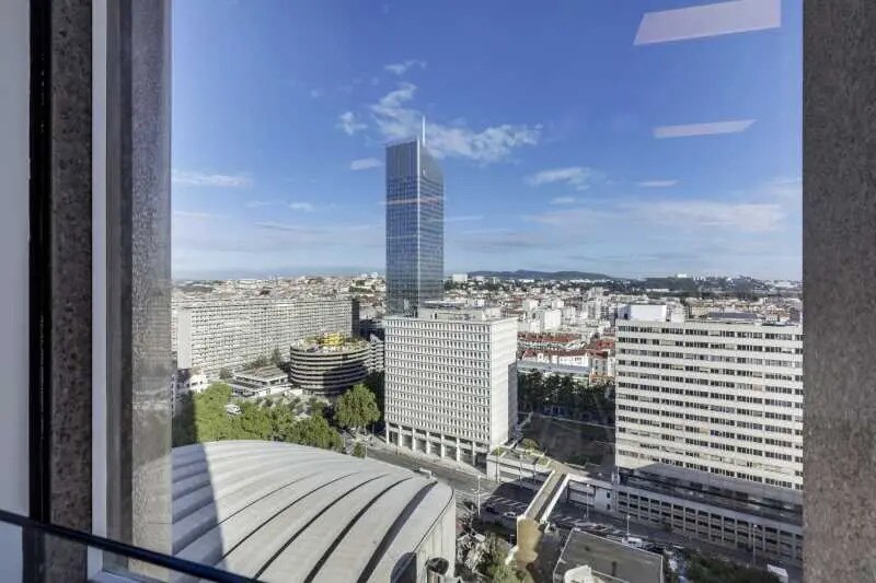 Bureau dans Lyon à louer - Photo du bâtiment - Image 1 de 1