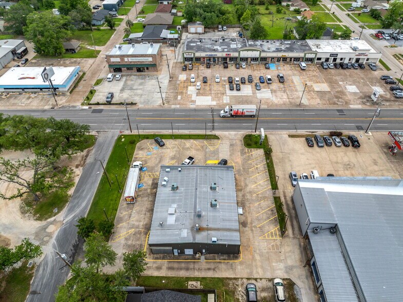 3800 Ryan St, Lake Charles, LA à vendre - Photo du bâtiment - Image 3 de 15