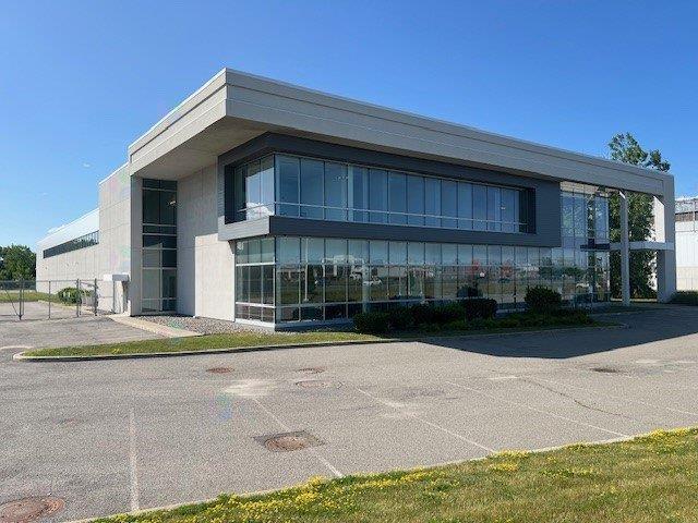 4160 Hwy Desserte Sud Laval (A-440), Laval, QC for lease Primary Photo- Image 1 of 11