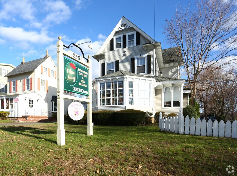 2531 Huntingdon Pike, Huntingdon Valley, PA à louer - Photo du bâtiment - Image 2 de 3