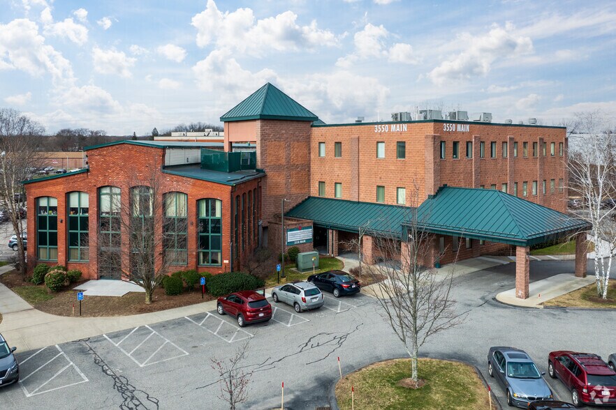 3550 Main St, Springfield, MA à louer - Photo principale - Image 1 de 16