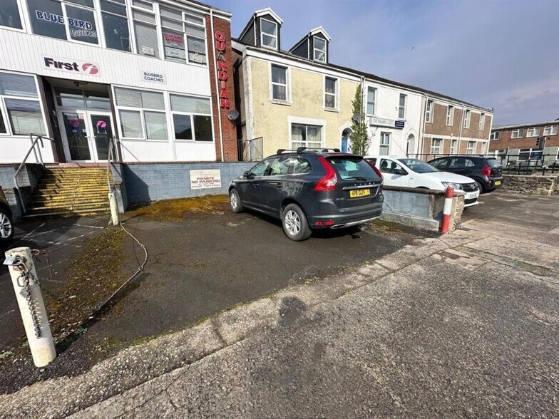 9-10 London Rd, Neath à louer - Photo du bâtiment - Image 2 de 3