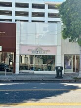 136-140 S Robertson Blvd, Los Angeles, CA à louer Photo intérieure- Image 1 de 3