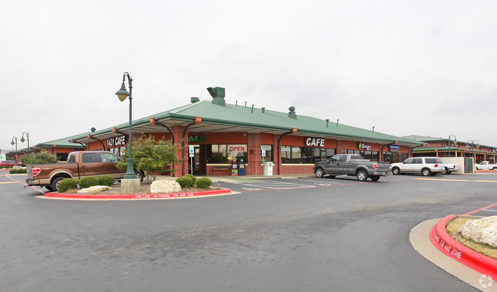 601 E Whitestone- Blvd, Cedar Park, TX for lease - Primary Photo - Image 1 of 2