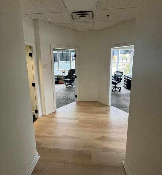 123-125 N Main St, Crown Point, IN for lease - Building Photo - Image 3 of 7