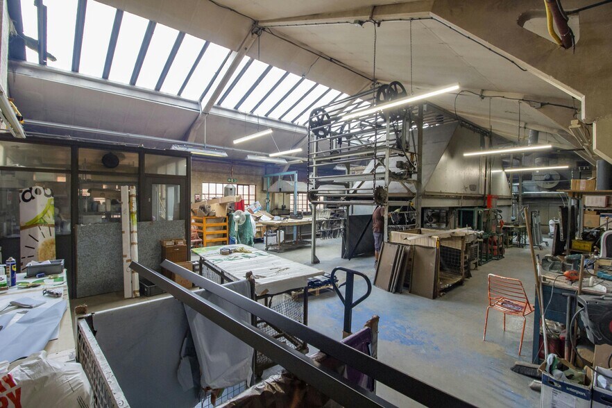 6 Eskdale Rd, Uxbridge à vendre - Photo intérieure - Image 2 de 4