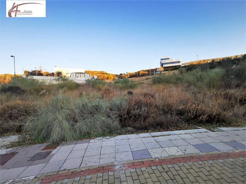 Urbanización del Suelo Urb. P-12, P-3, La Zubia, Granada à vendre - Photo du bâtiment - Image 2 de 13