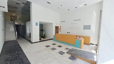 Retail in Tarragona, Tarragona for lease Interior Photo- Image 2 of 18