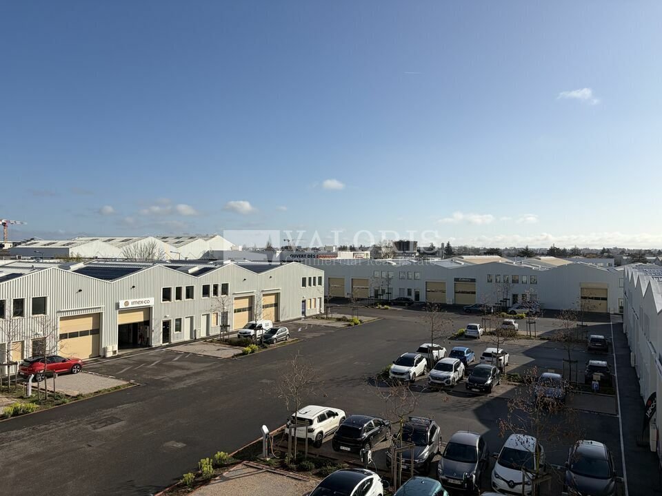 22 Rue Marius Grosso, Vaulx-en-Velin for lease Building Photo- Image 1 of 31