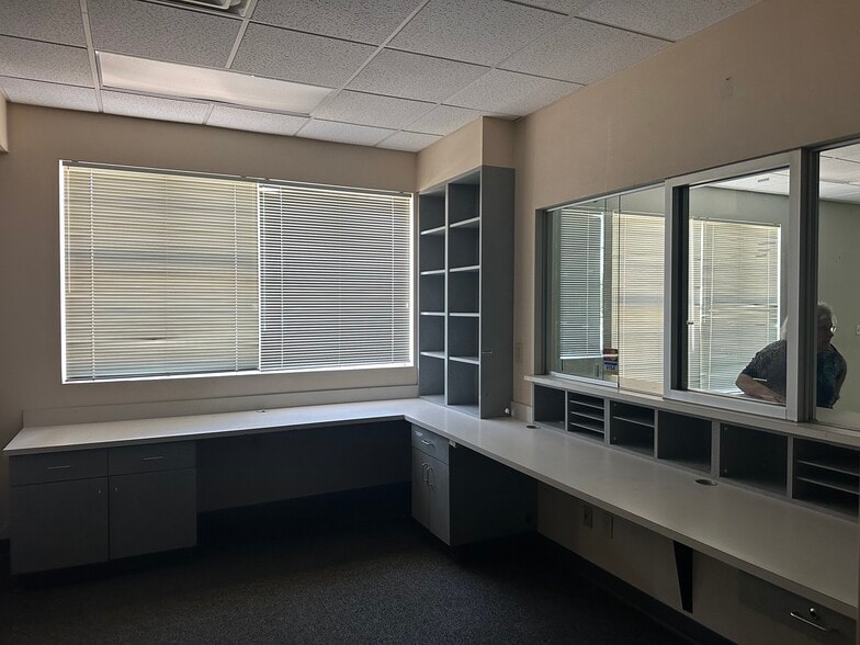 2130 Forest Hills Rd W, Wilson, NC for lease - Interior Photo - Image 3 of 6