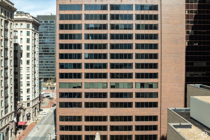 10 E Baltimore St, Baltimore, MD à vendre - Photo du bâtiment - Image 3 de 5