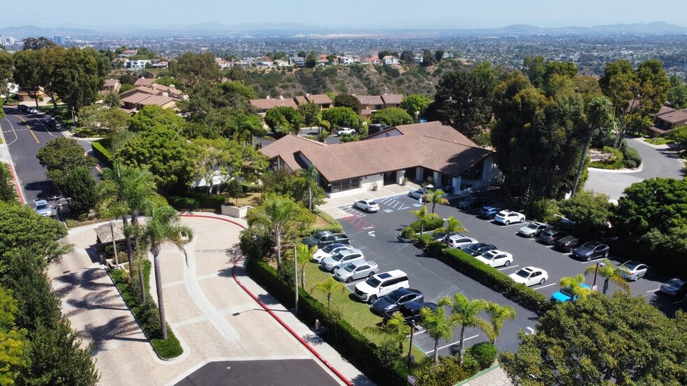 6435-6437 Caminito Blythefield, La Jolla, CA for lease - Building Photo - Image 1 of 12