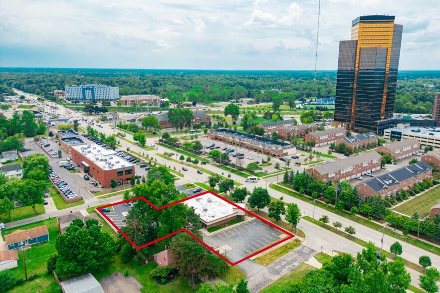 25354 Evergreen Rd, Southfield, MI for lease - Building Photo - Image 3 of 16