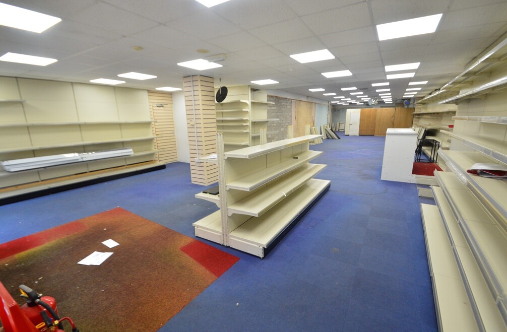 94 High St, Barnstaple for lease Interior Photo- Image 1 of 2