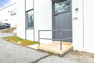 4139-4153 Amos Ave, Baltimore, MD à louer Photo du bâtiment- Image 1 de 7