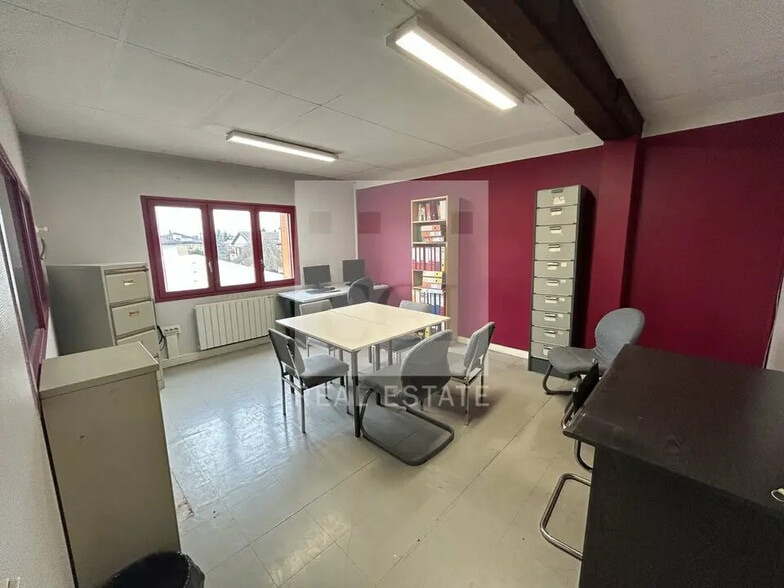 Office in Villefranche-sur-Saône for lease - Interior Photo - Image 1 of 10
