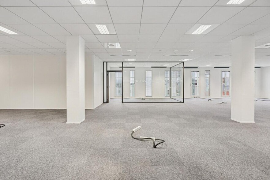 210 Avenue Jean Jaurès, Lyon à louer - Photo du bâtiment - Image 1 de 11